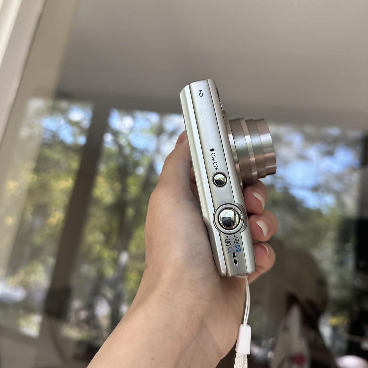 Silver Canon Powershot Elph 180 Digital Camera